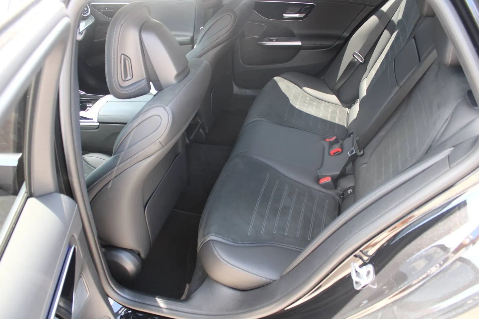 mercedes-benz klasa c t-model 220d automatik amg *led, navigacija, kam - slika 9