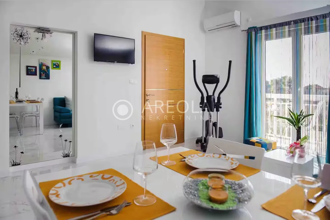 kaštel novi - dvosoban stan, 60 m2 (slobodno do ljetne sezone) - slika 4