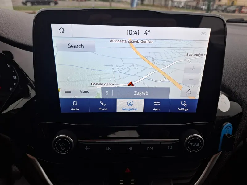 ford fiesta 1,0 ecoboost*100ks*climatronic*navigacija*park.kamera* - slika 13