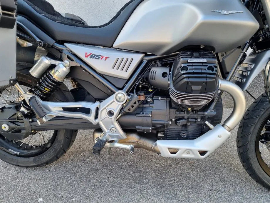 moto guzzi v 85 tt abs tcs, 2021 god. - slika 9