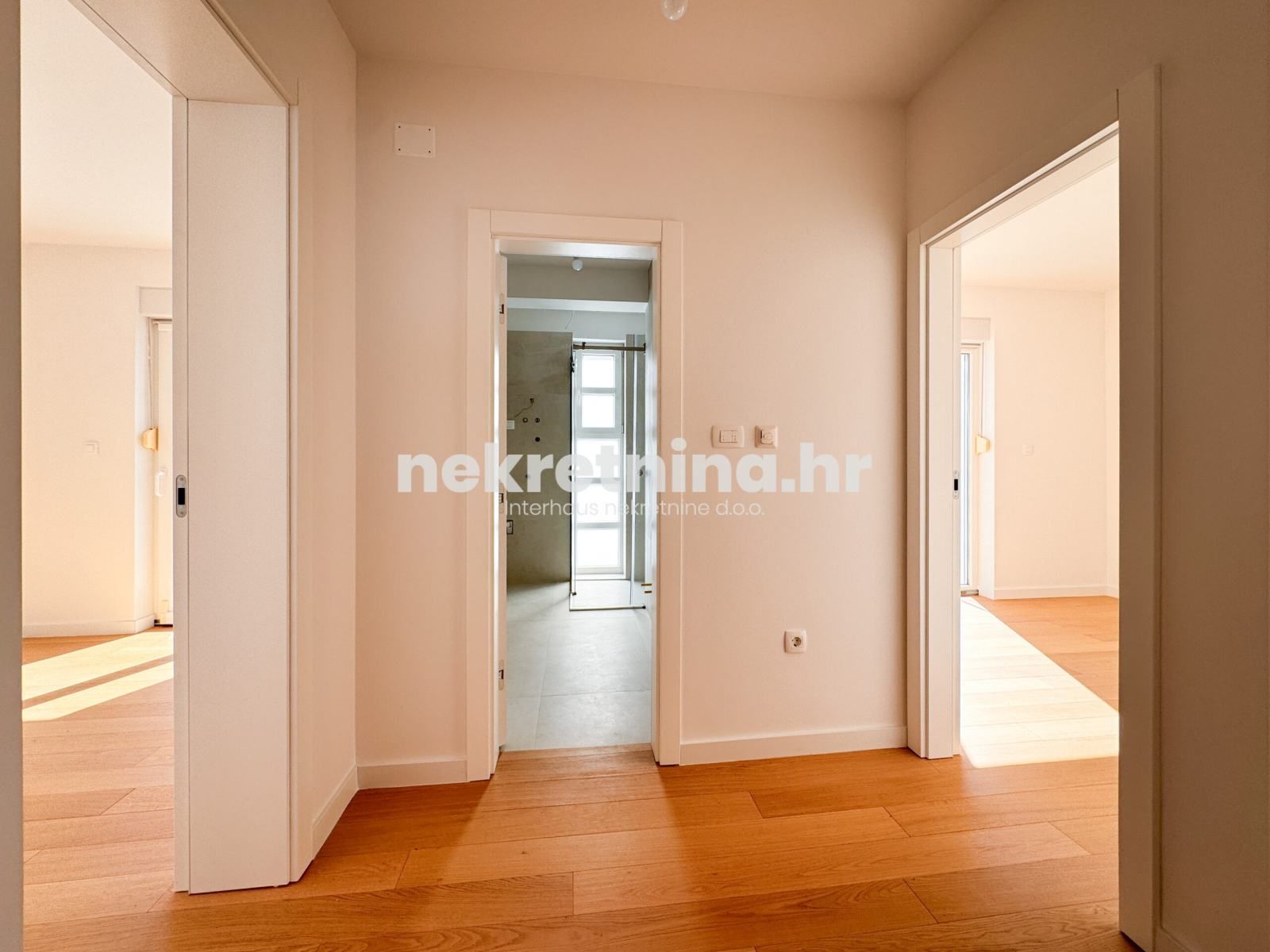 prodaja - kuća - 3 stana - biograd na moru - blizina centra - 239m2 - slika 10
