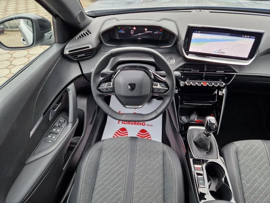 peugeot 2008 1,2 *allure* pure tech 2025.,garancija 2 god, 11600 km - slika 8