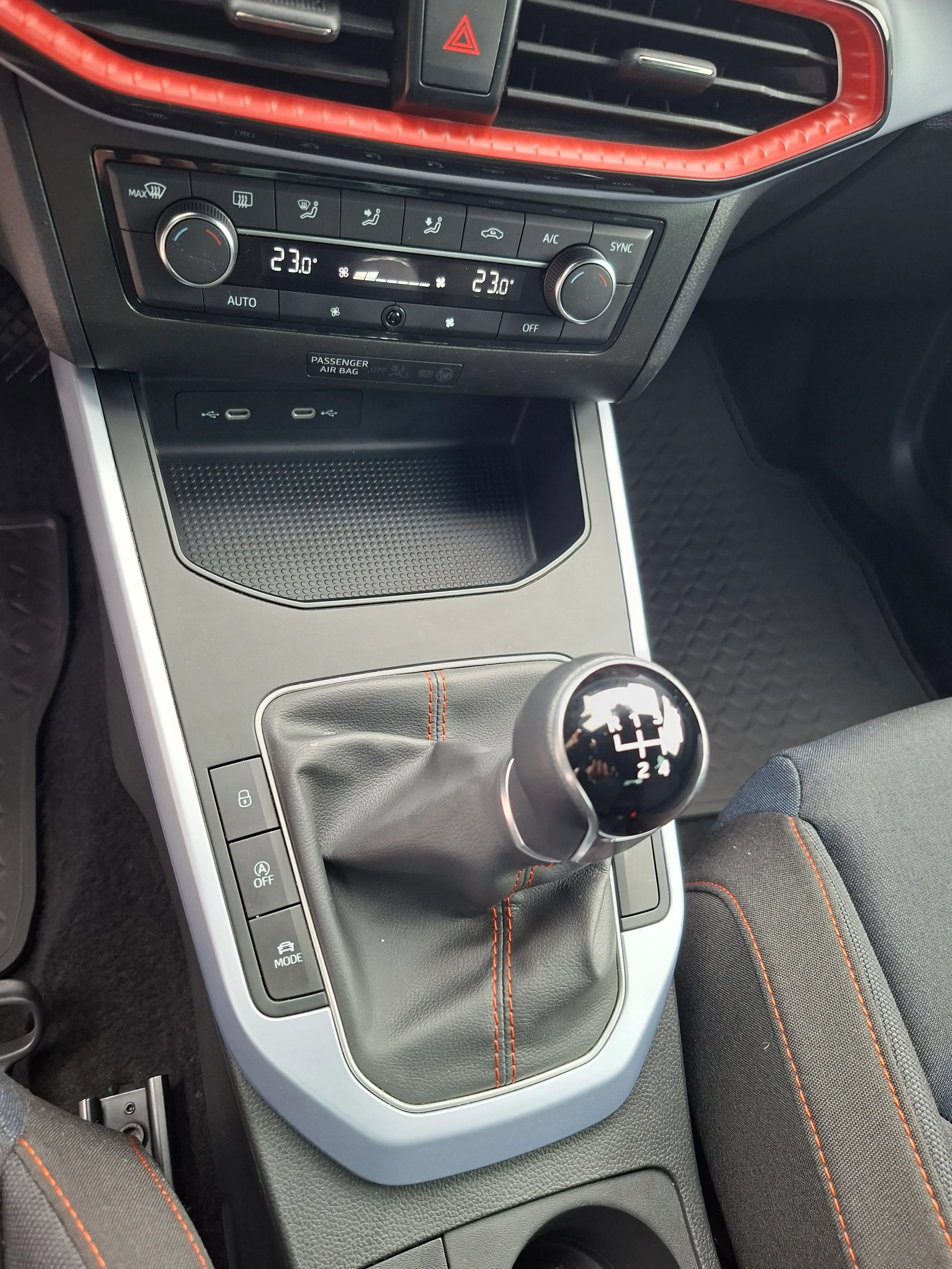 seat arona 1,0 tsi fr - slika 13