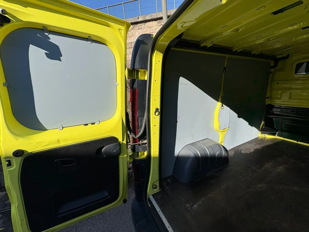 renault trafic furgon 2,0 dci 120 l1h1p1 - slika 10