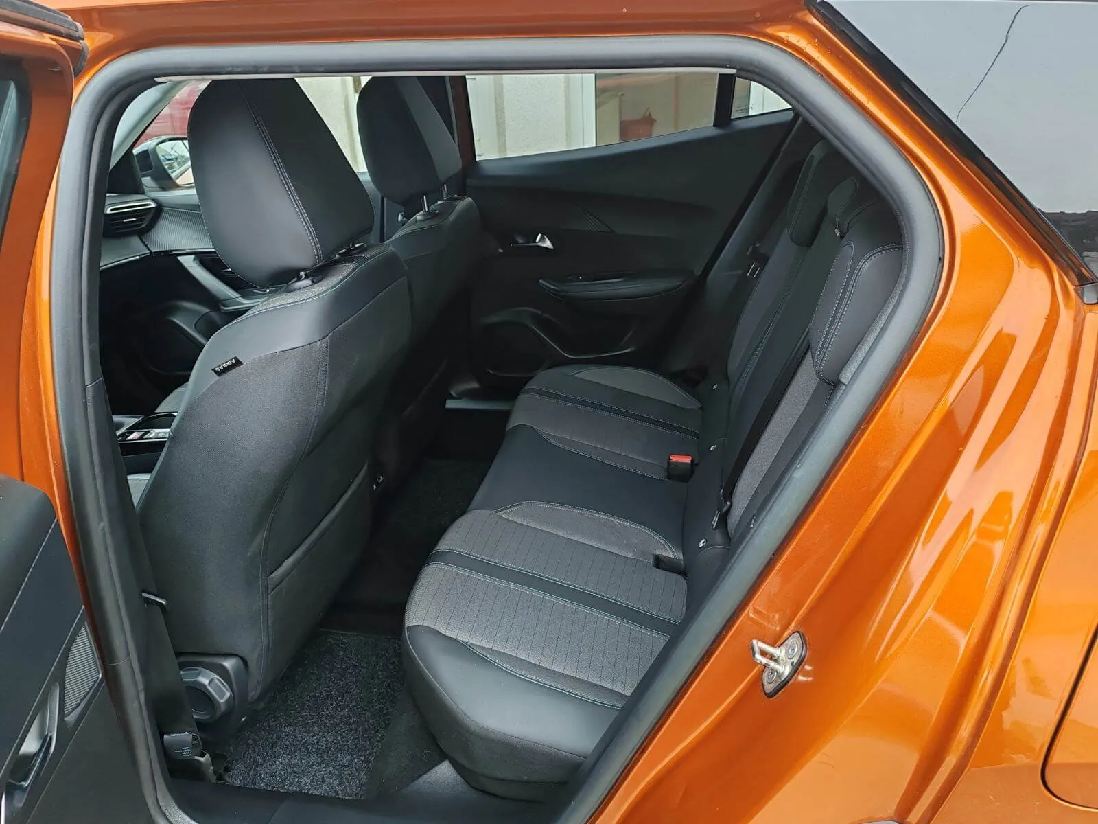 peugeot 2008 1,2 - slika 15