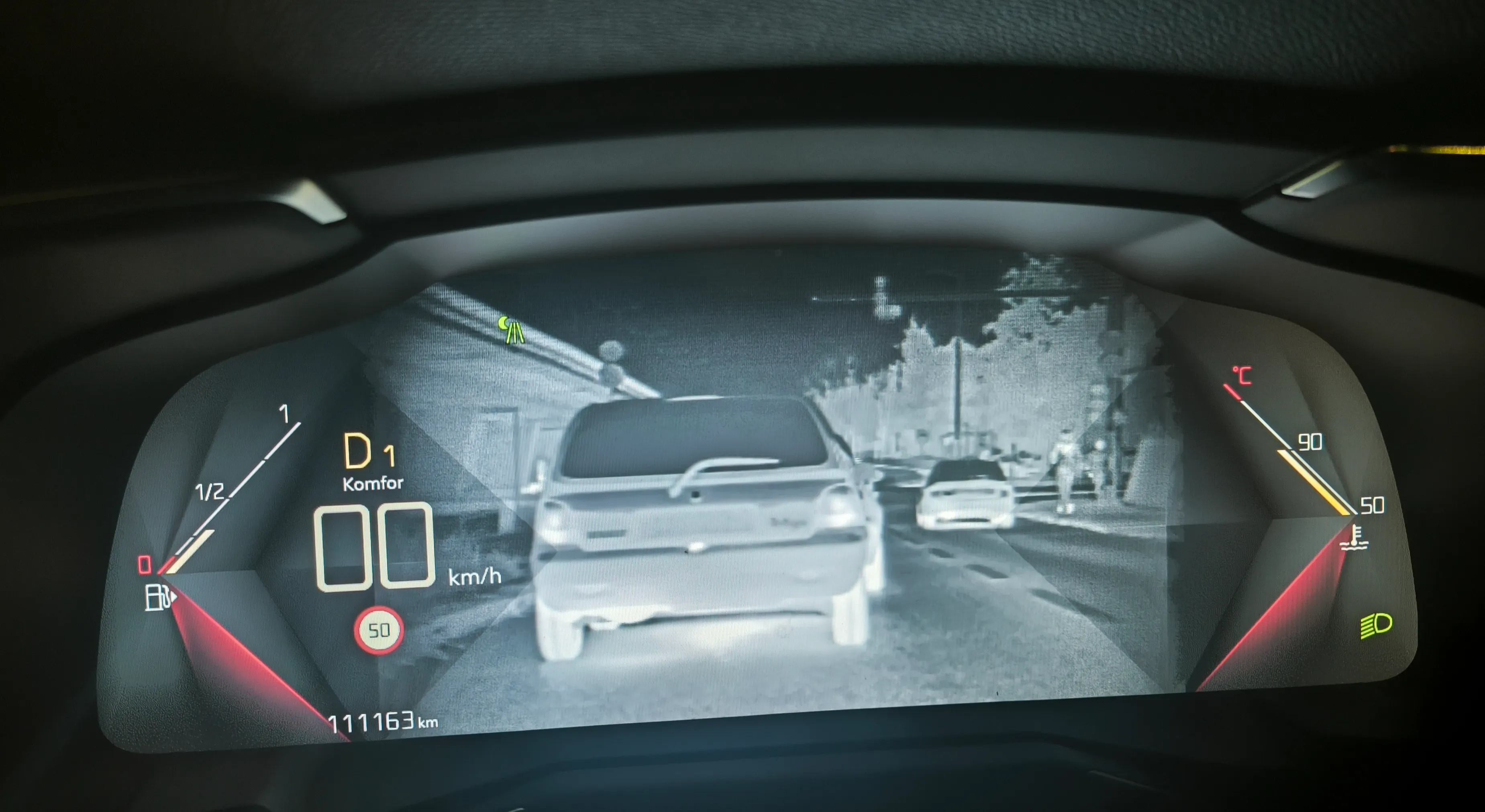 ds7 crossback 2.0hdi, perfomanse line plus, panorama, kamera 360, top - slika 30