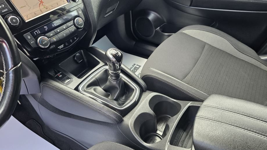 nissan qashqai 1,5 dci,climatronic,navi,alu 18,led,tempomat,jamstvo!! - slika 15