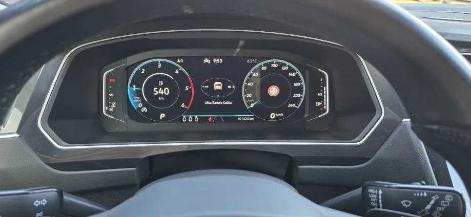 vw tiguan 2,0 r line - 2021 - 100.000km - navi - full - reg 1 god !!! - slika 17