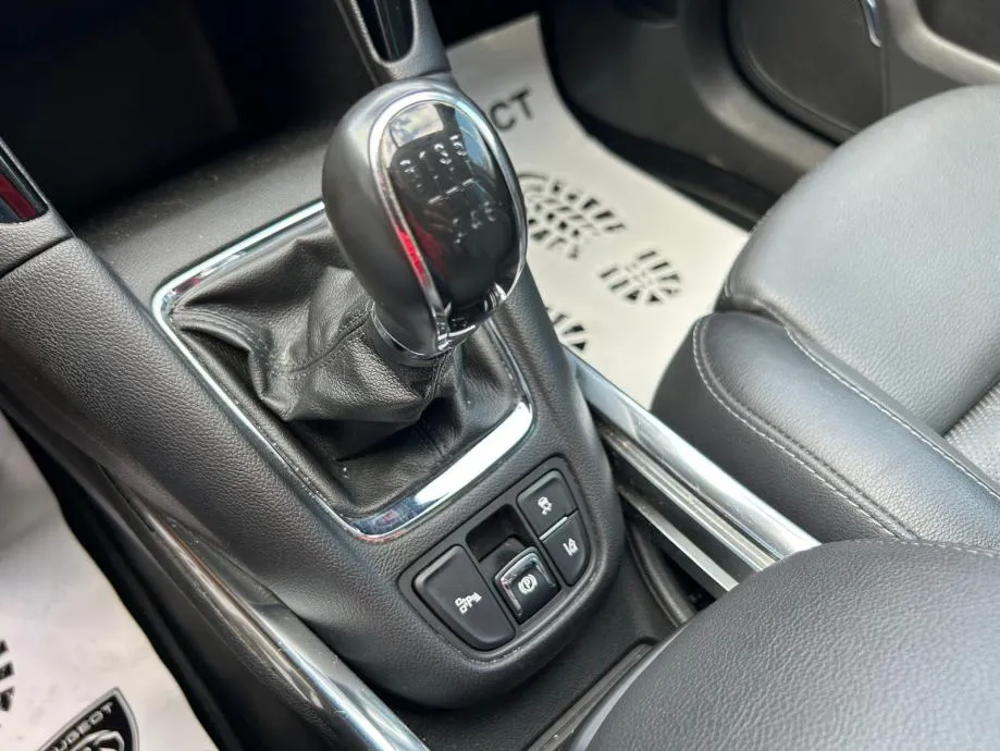 opel zafira 2,0 cdti - 145.000km - full - servisna - reg 1 god!! - slika 16