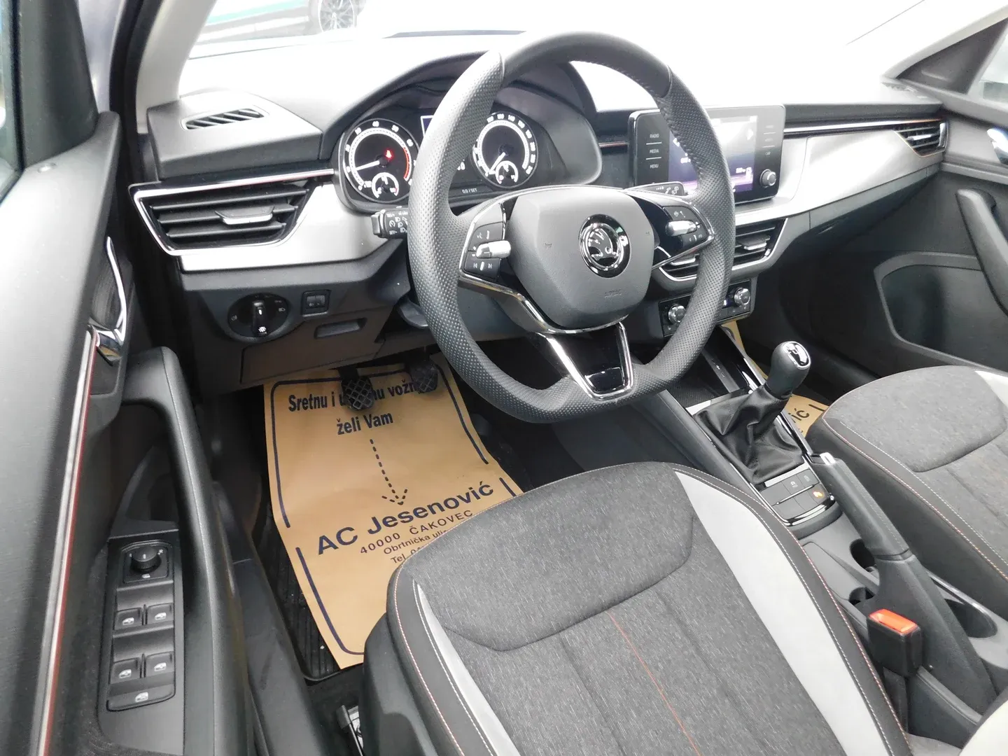 10875 škoda kamiq style 1.0 tsi - slika 9
