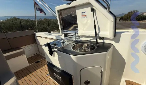 quicksilver activ 755 sundeck - u odličnom stanju, pažljivo održavan - slika 18