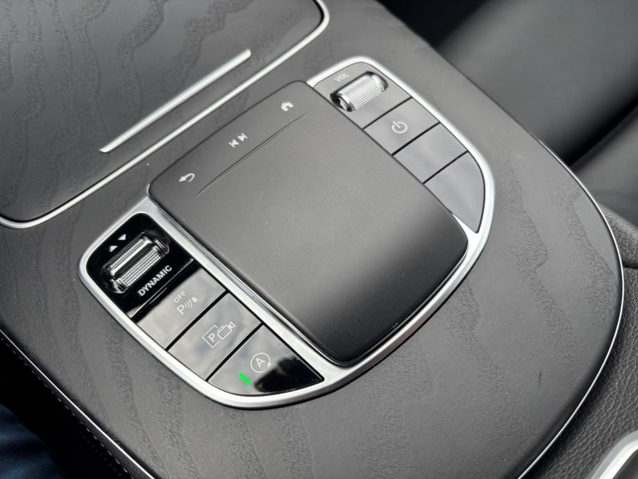 mercedes-benz e-klasa 200 d automatik - slika 14