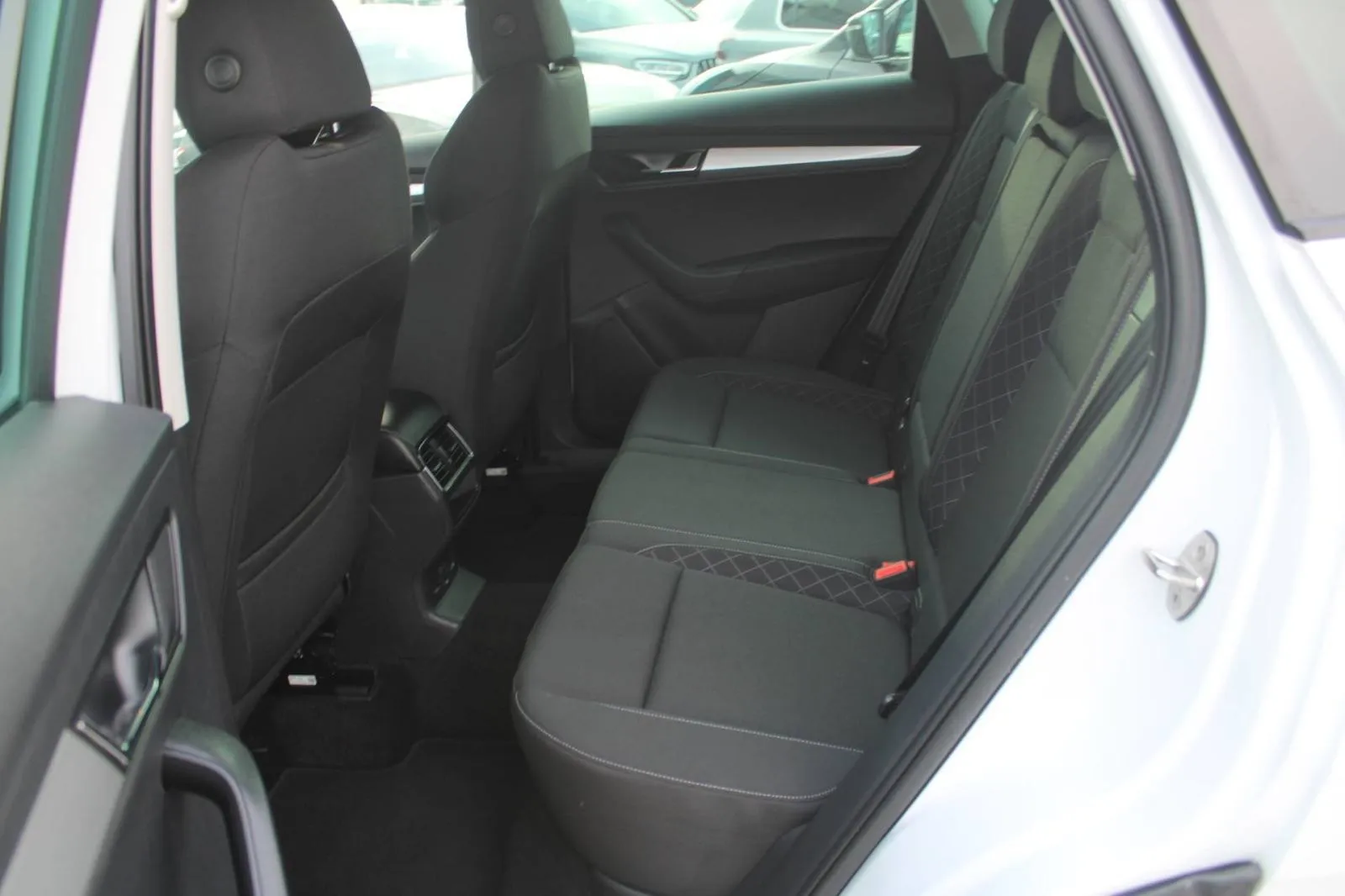 škoda karoq 2.0 tdi dsg *navigacija* - slika 11