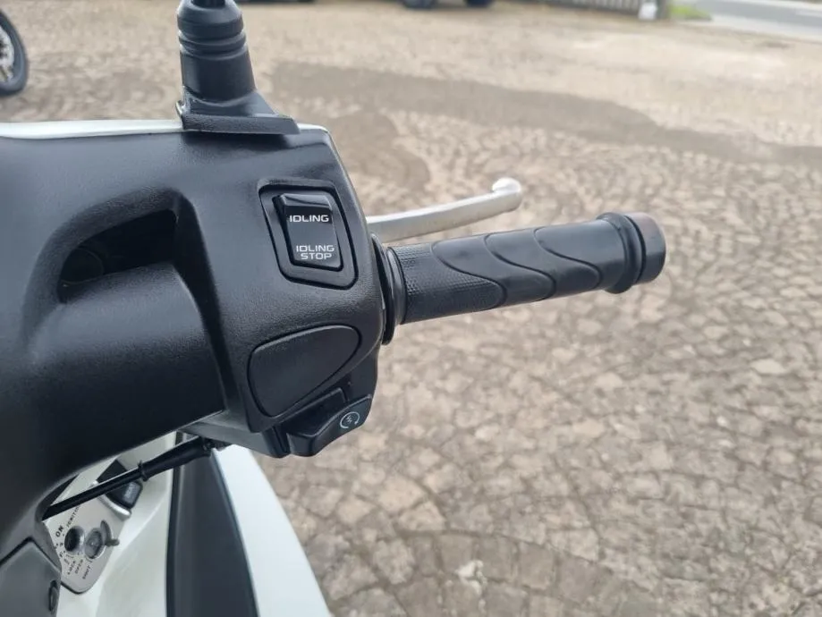 honda sh 150i abs, a2 kategorija, s garancijom, 2017 god. - slika 8