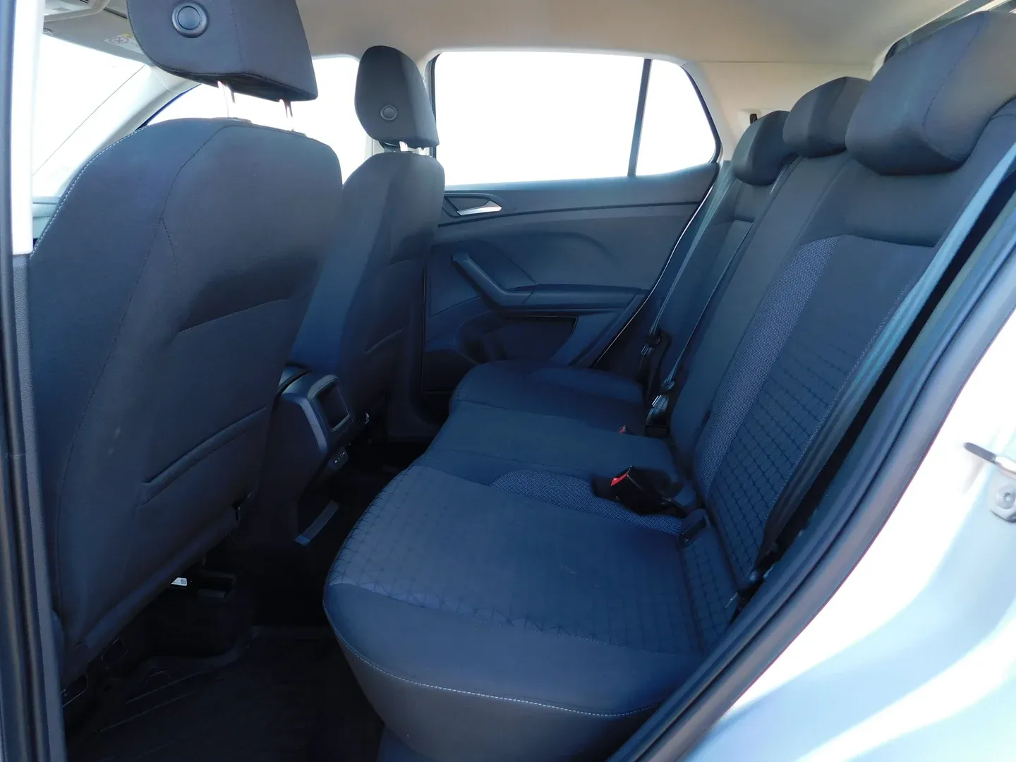 10473 volkswagen t-cross 1.0 tsi life - slika 11