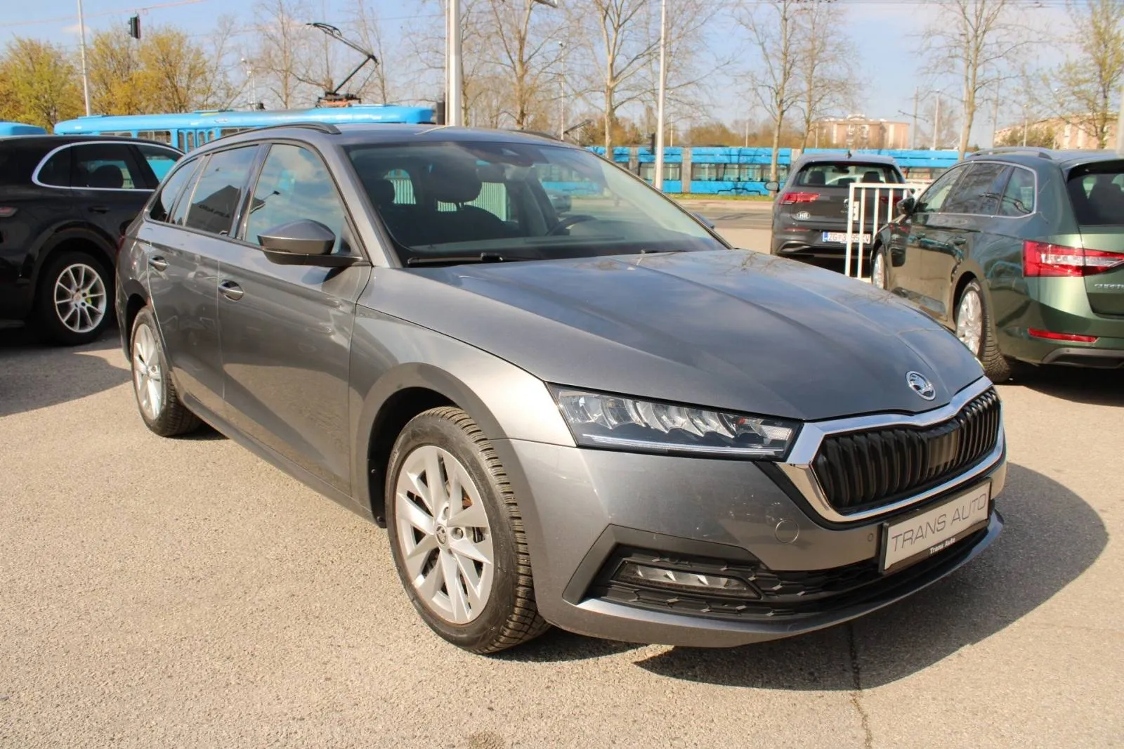 škoda octavia combi 2.0 tdi dsg 150ks *led, navigacija* - slika 3