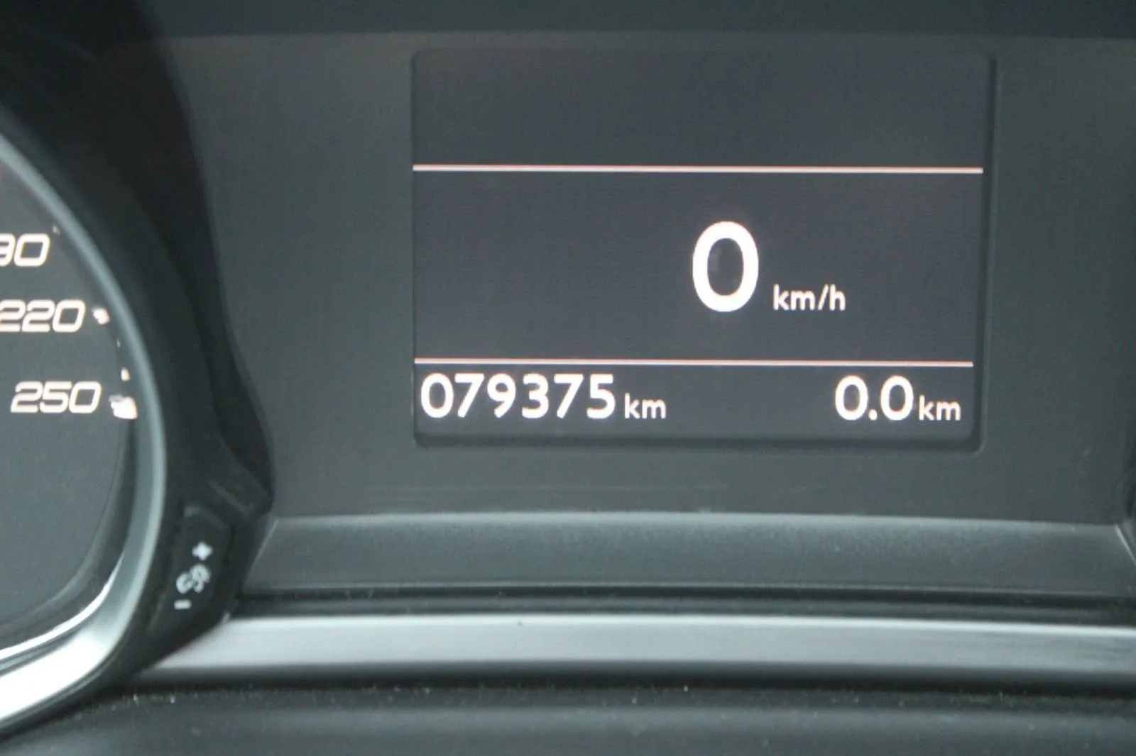 peugeot 308 1.5 hdi business - slika 18