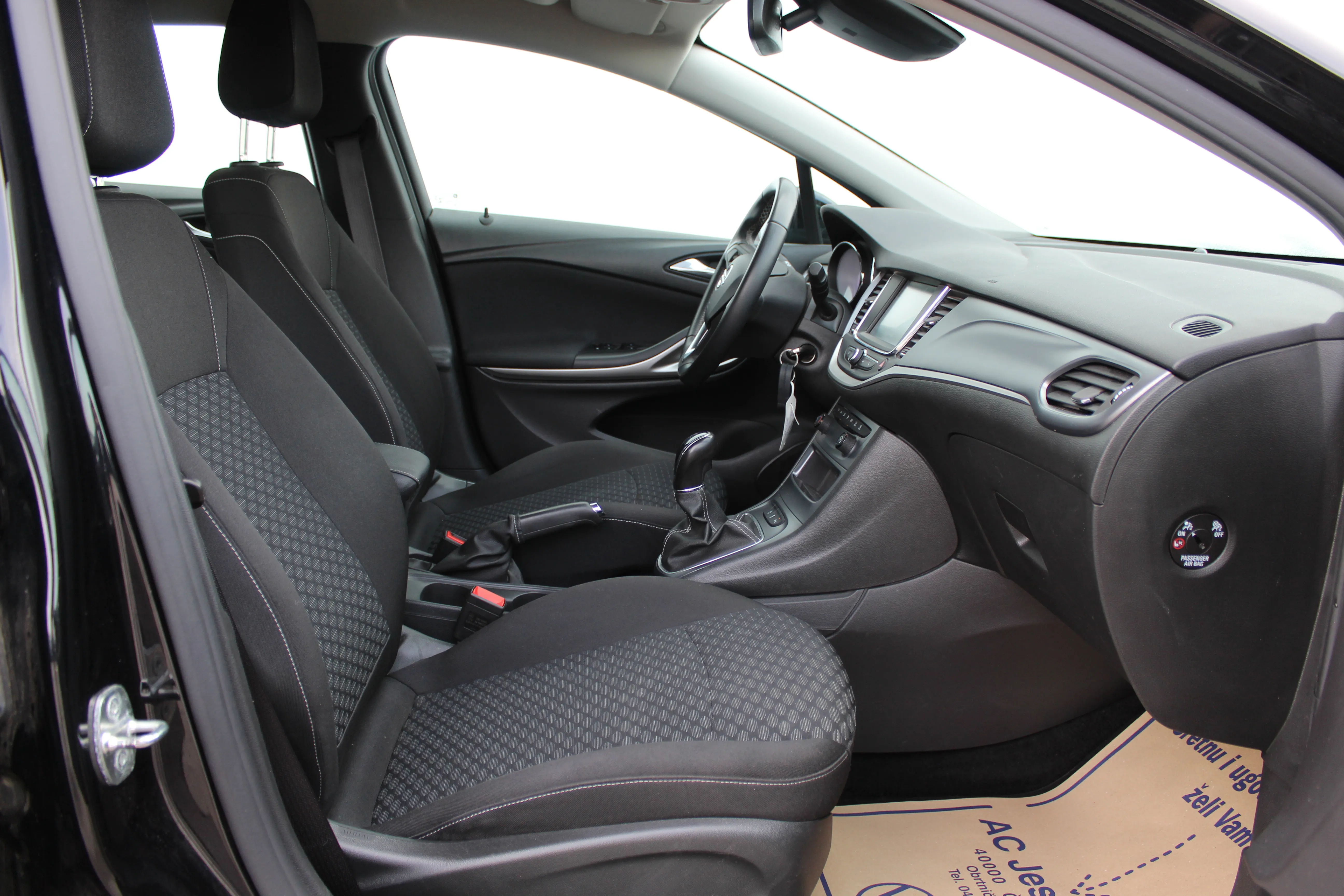 13088 opel astra sports tourer 1,2 turbo astra - slika 7