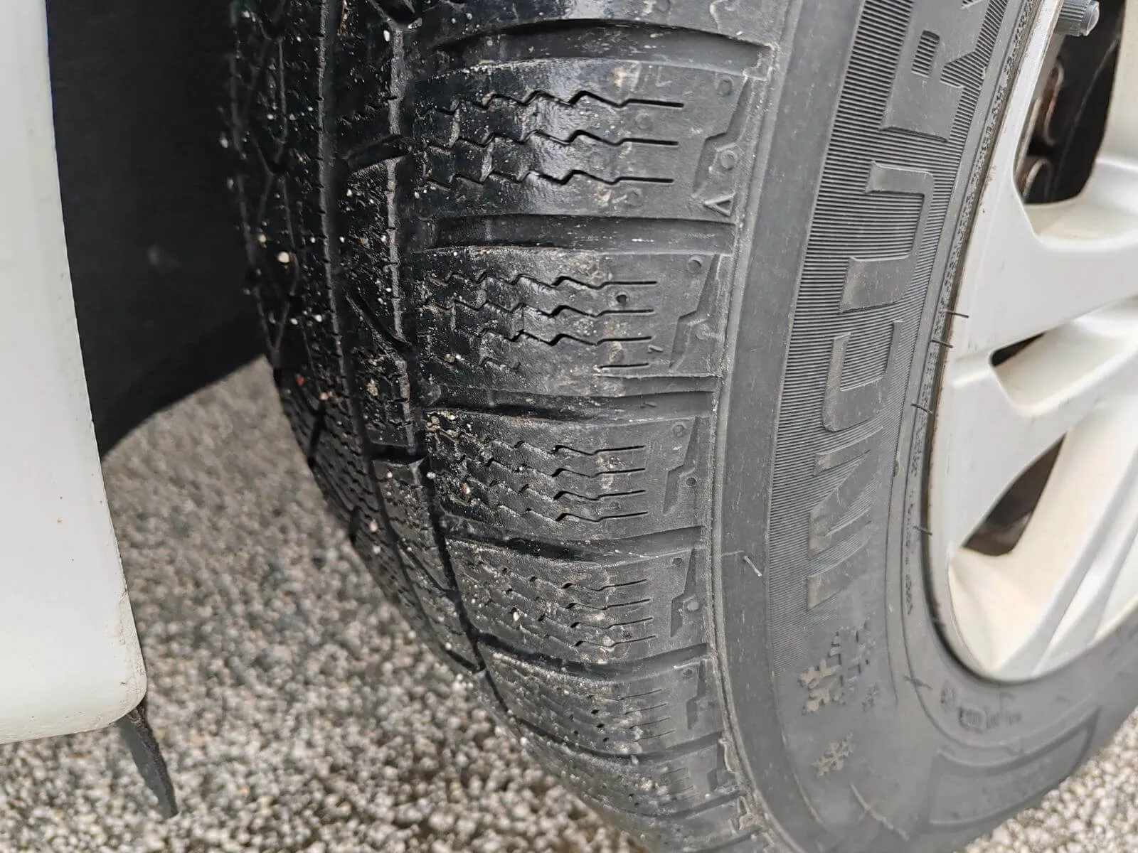 volvo xc60 fwd d4 - slika 13