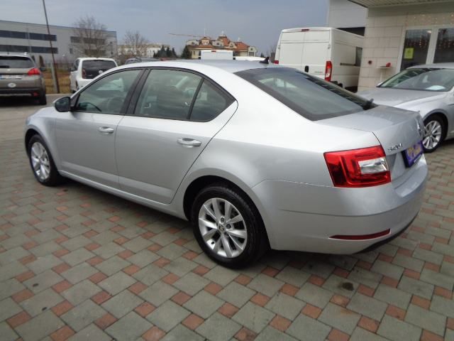 škoda octavia 2,0 tdi dsg style; 150 ks; hr auto; automatik; u pdv-u - slika 7