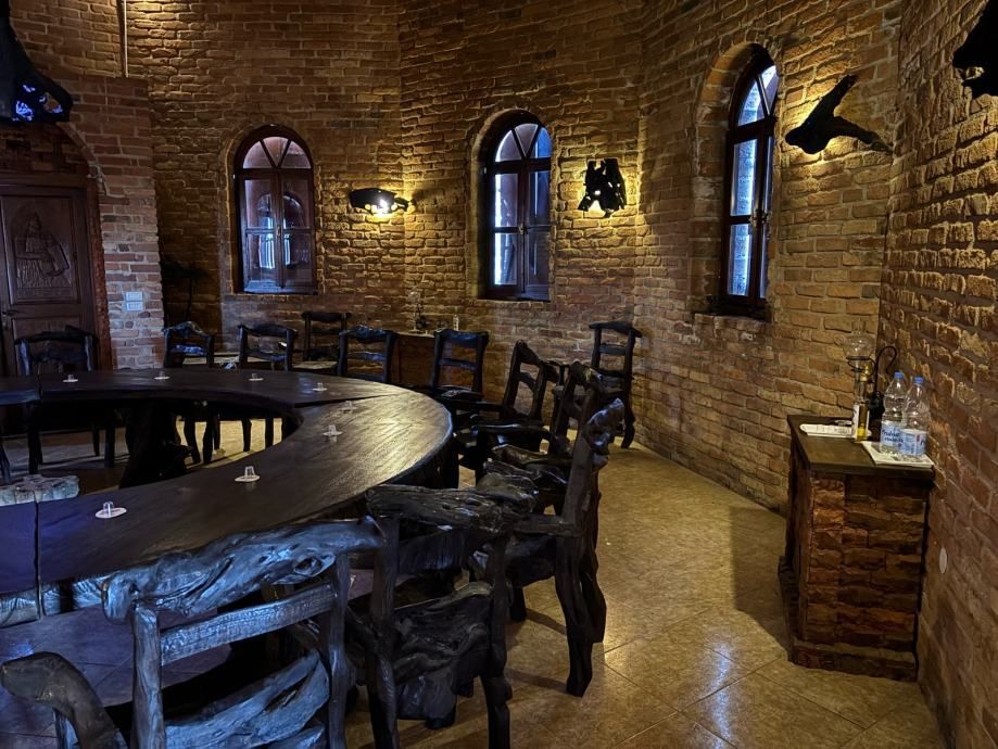 poslovna zgrada: kneževi vinogradi, destilerija i kušaona, 2500 m2 - slika 6