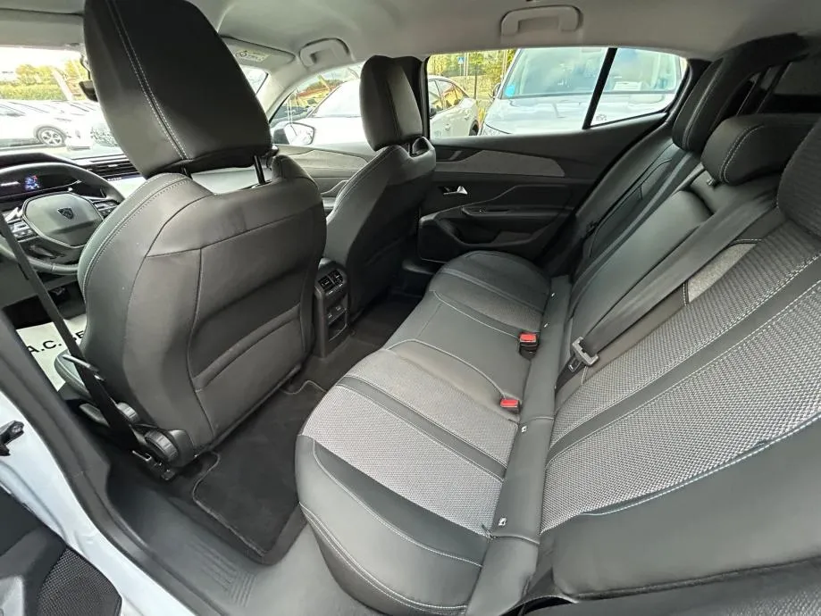 peugeot 408 hybrid 145 e-dcs6 - 2025. - 15.000 km - reg. 1 god! - slika 11