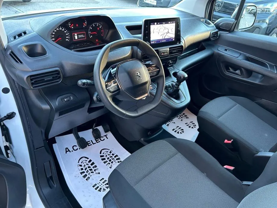 peugeot partner 1.2 - n1 - 2021 - 120000km - kamera - navi - tempomat! - slika 12