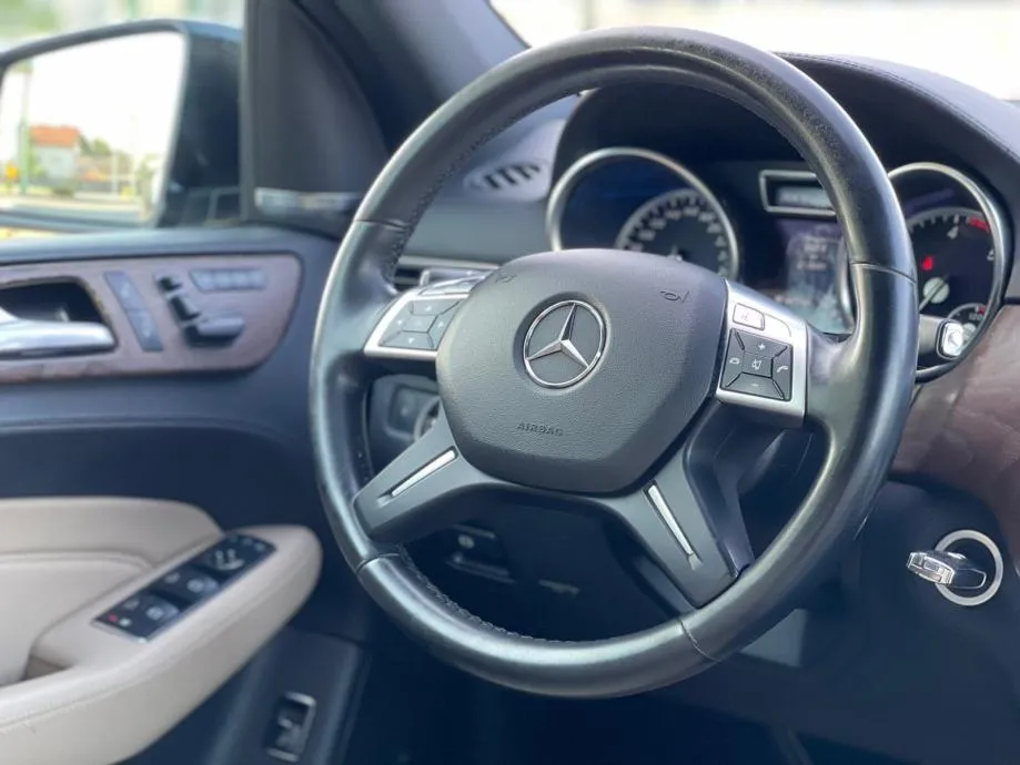 ••mercedes ml 350 cdi 4matic, amg, full oprema•• - slika 16