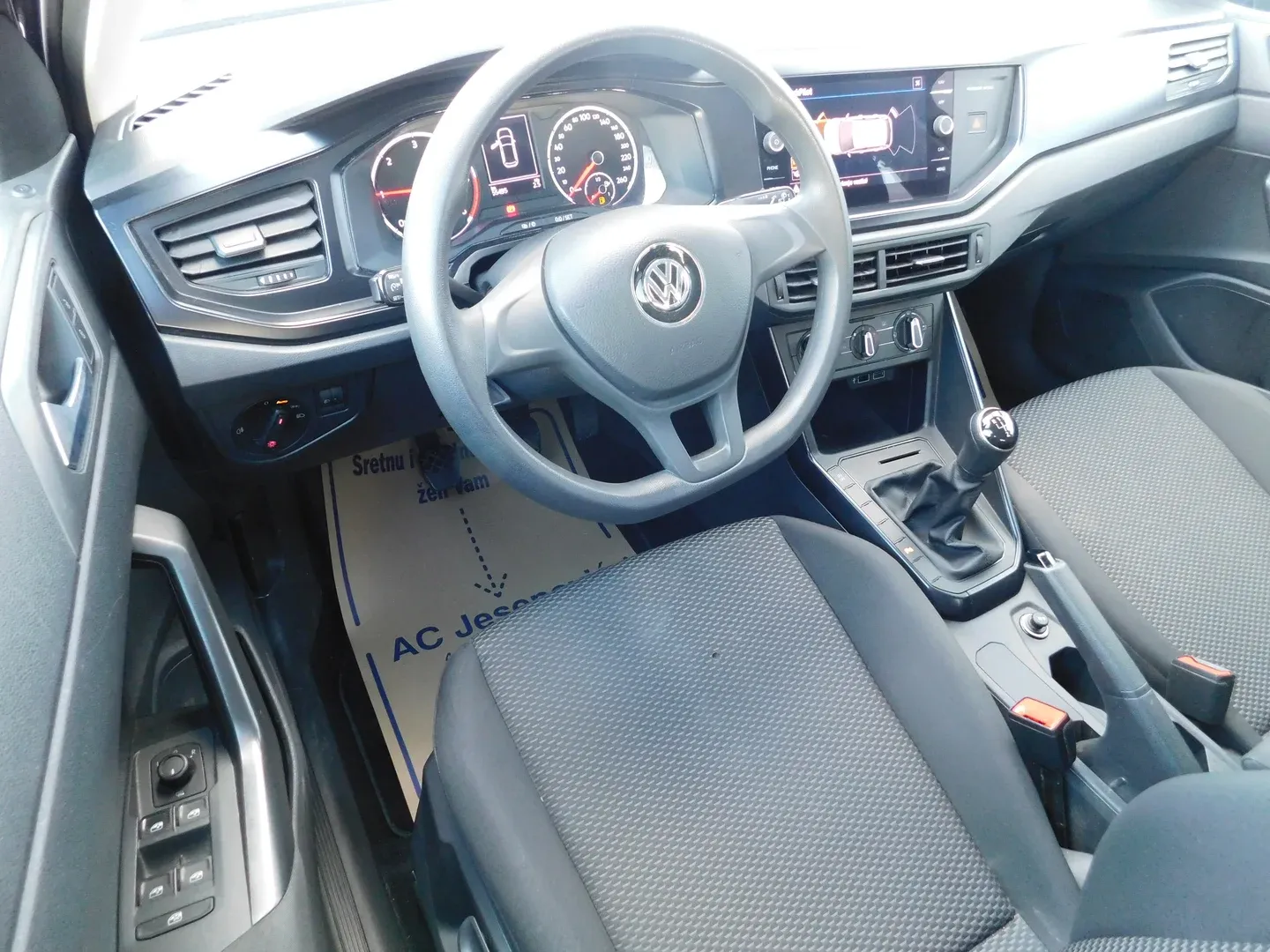 08289 volkswagen polo tdi trendline - slika 8