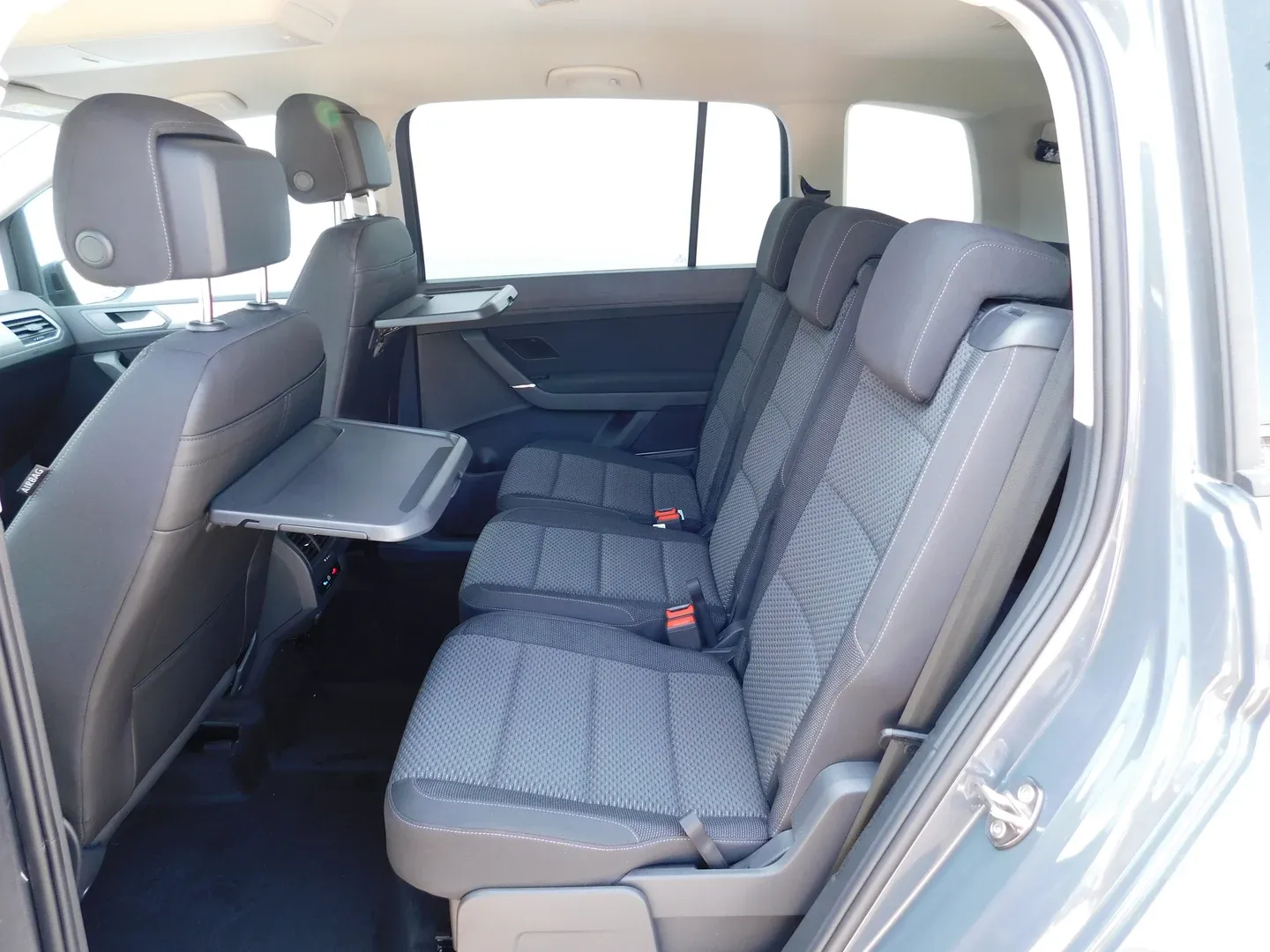 12787 volkswagen touran 2.0 tdi dsg r-line - slika 9