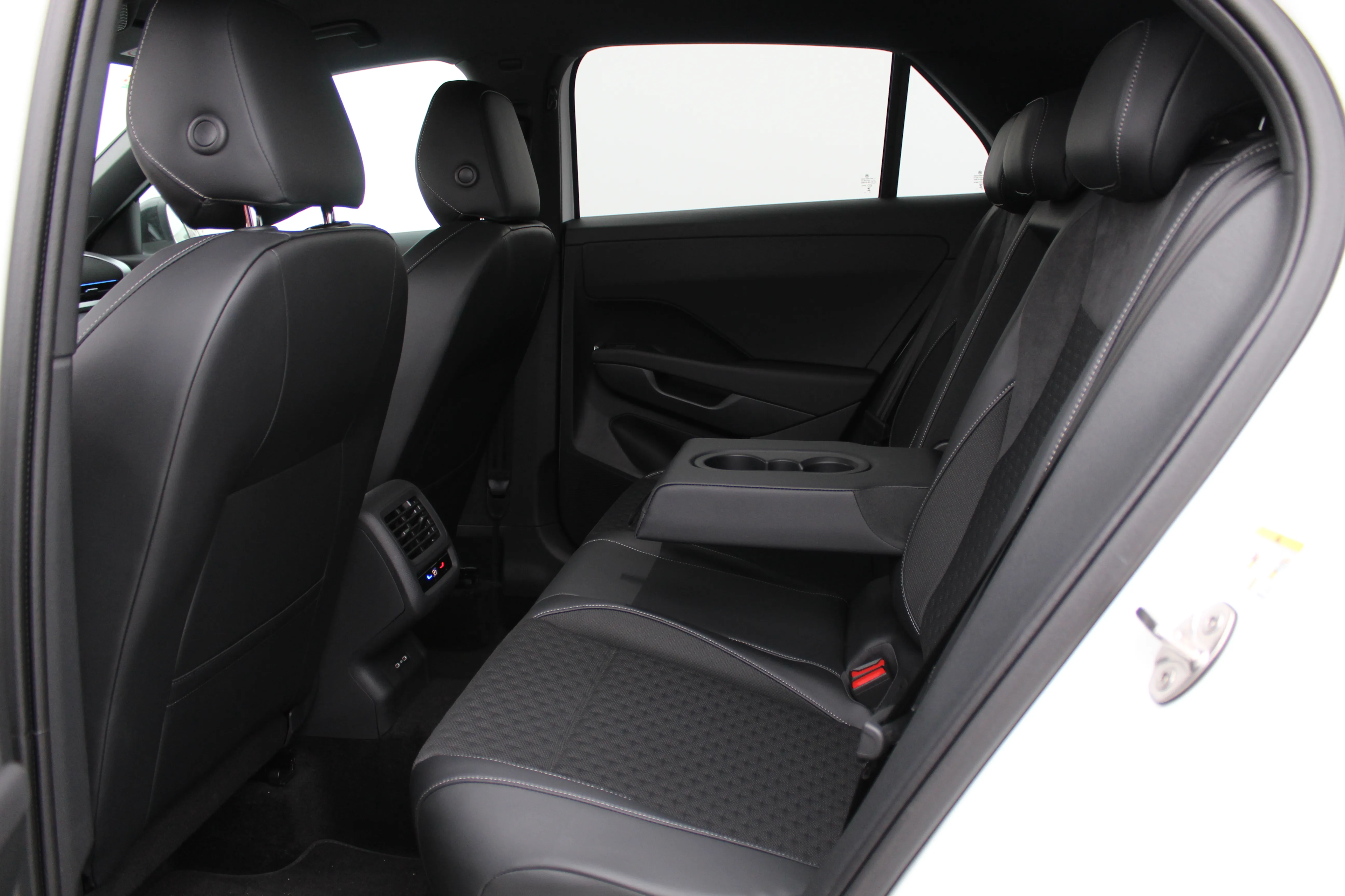 13061 t-roc nf 1.5 etsi dsg r-line - slika 11