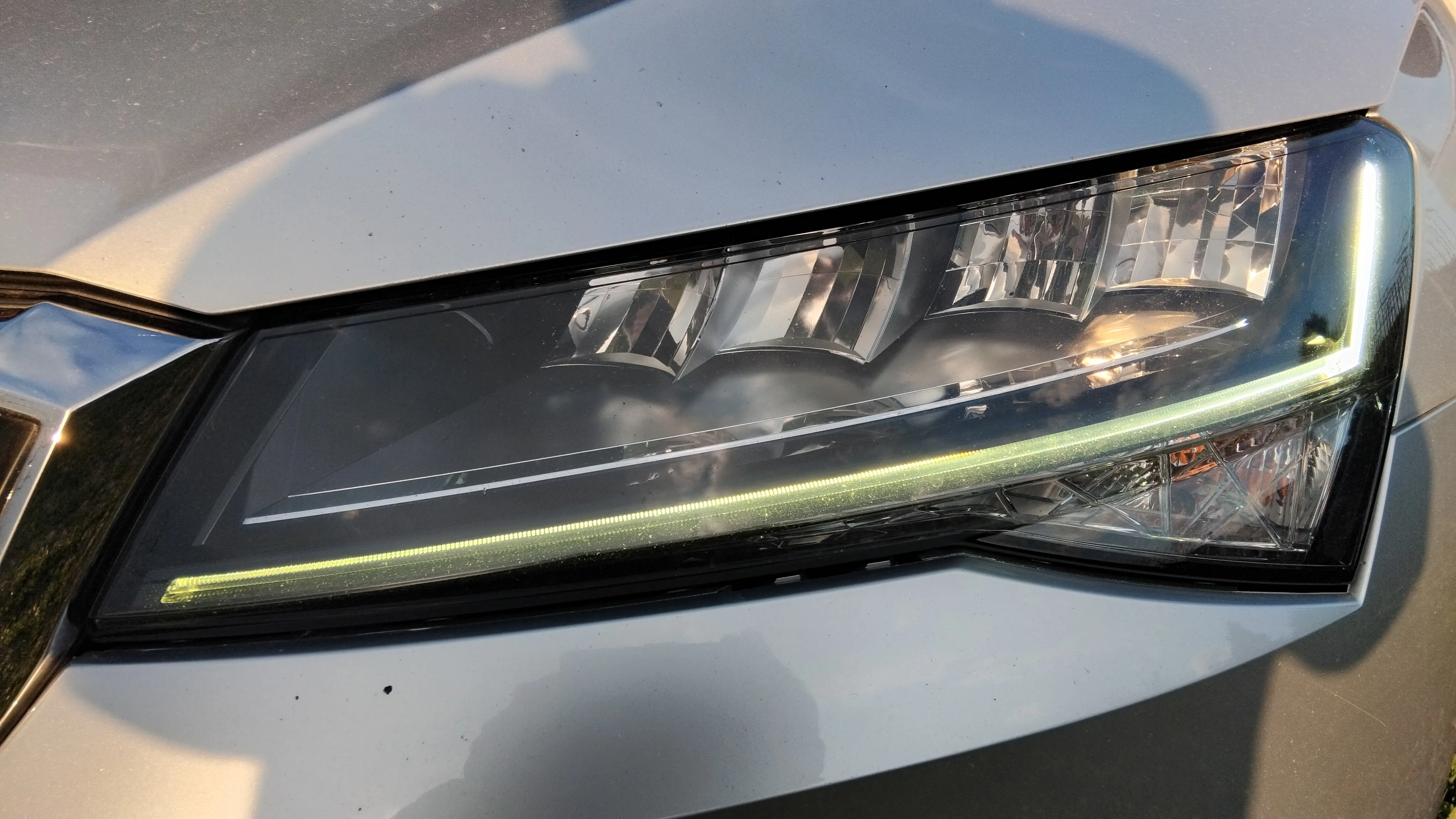 škoda superb combi 2,0tdi dsg, 2020god.140kw, 190ks - slika 9