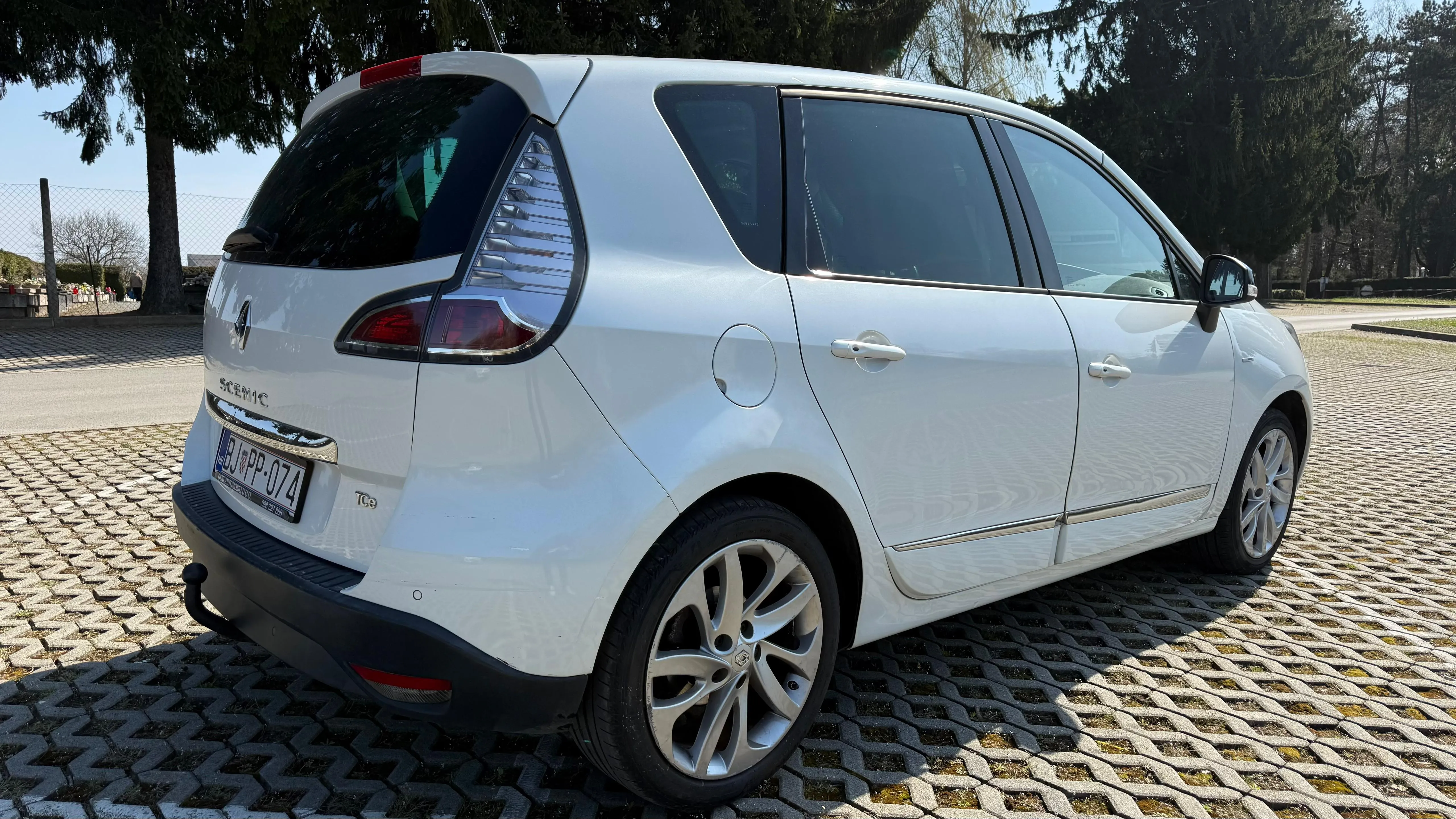 renault scenic tce 130, bose, panorama, kamera, top - slika 14