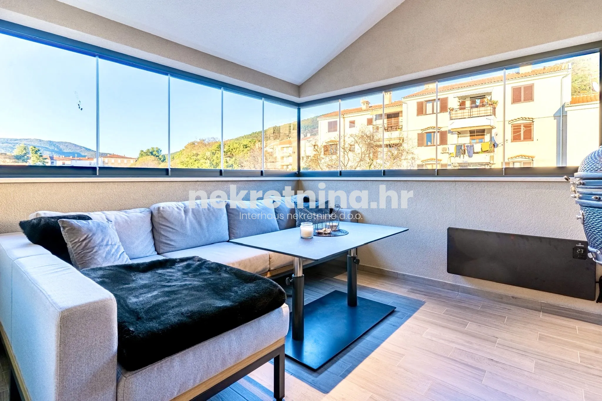 prodaja- trosobni stan: prvi red d mora cres, 106.7m2 - slika 21