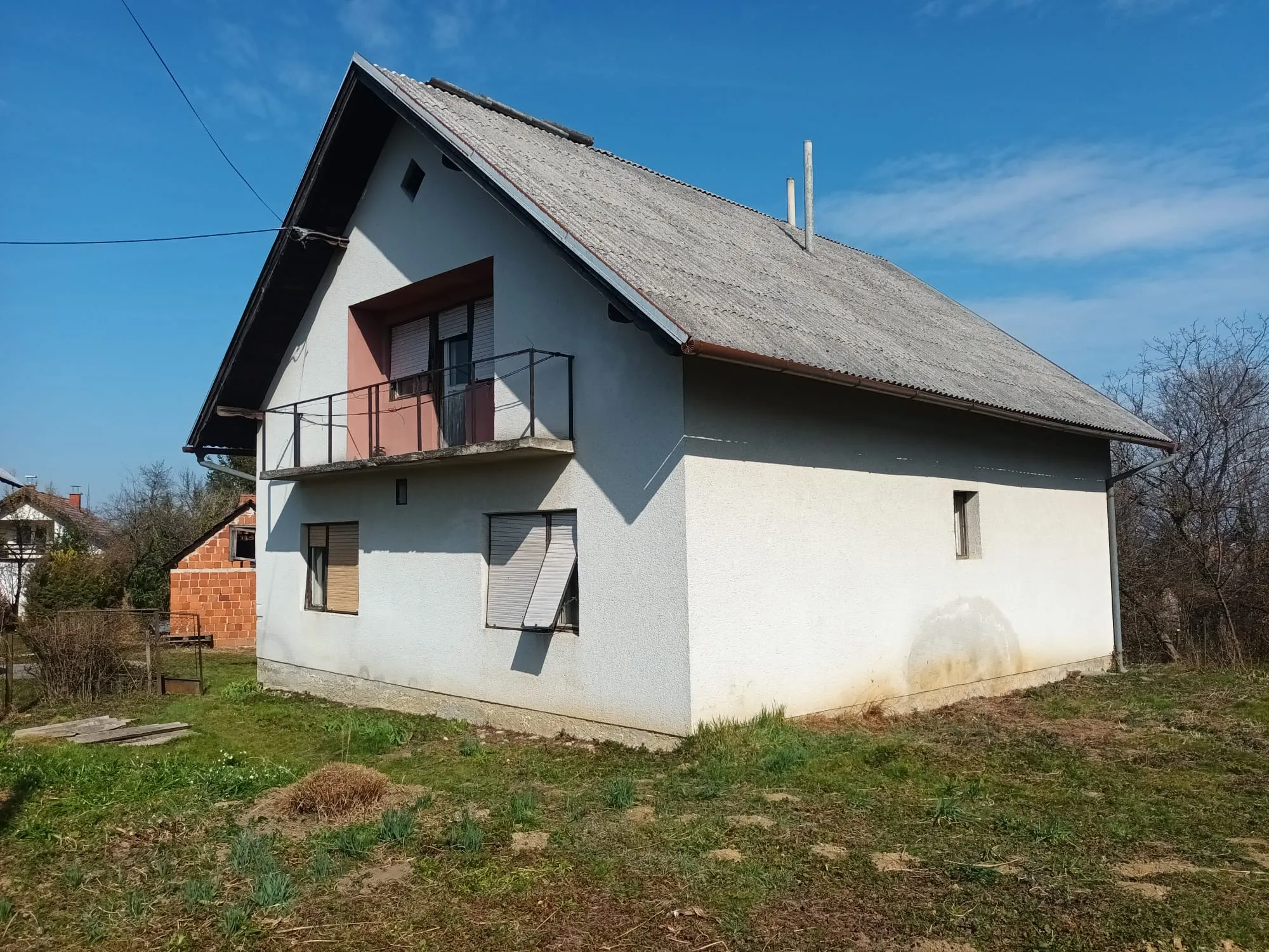 prodaje se kuća za renoviranje s okućnicom i gospodarskim zgradama - slika 5
