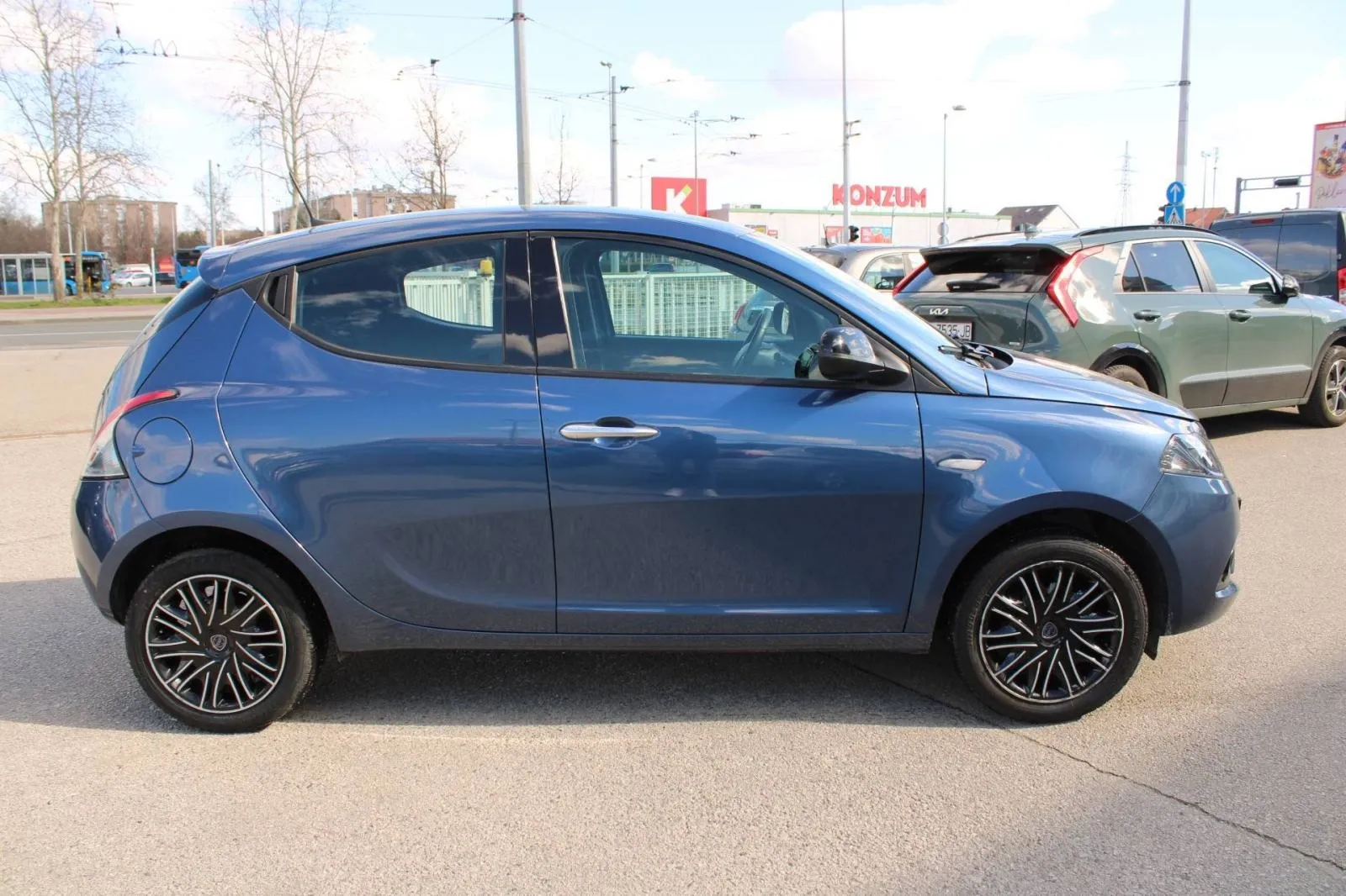 lancia y 1.0 hybrid - slika 6
