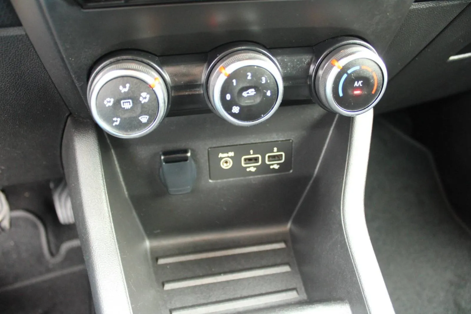 renault clio 1.0 tce equilibre - slika 17