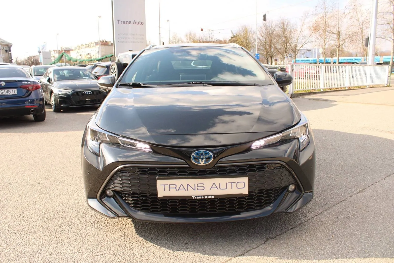 toyota corolla karavan 2.0 hybrid automatik n1 - teretno, 2021 god. - slika 2