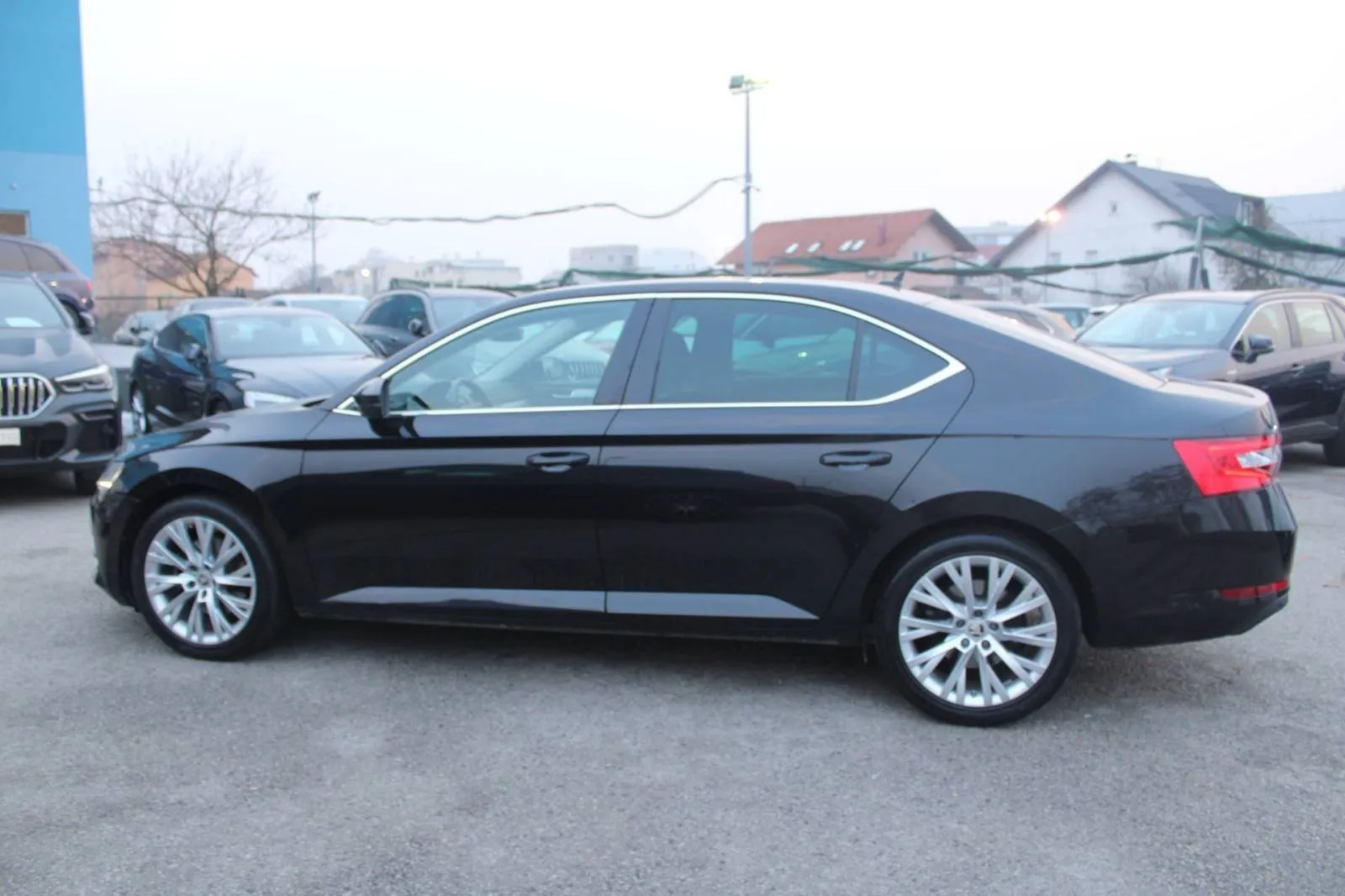 škoda superb 2.0 tdi dsg *led, navigacija, kamera* - slika 8