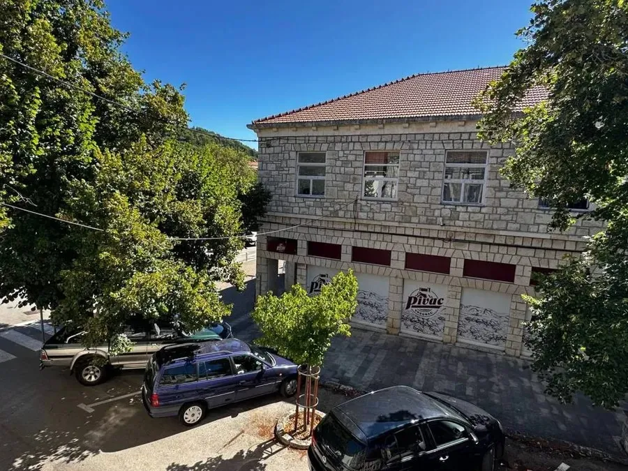 stan na prodaju - blato - slika 9