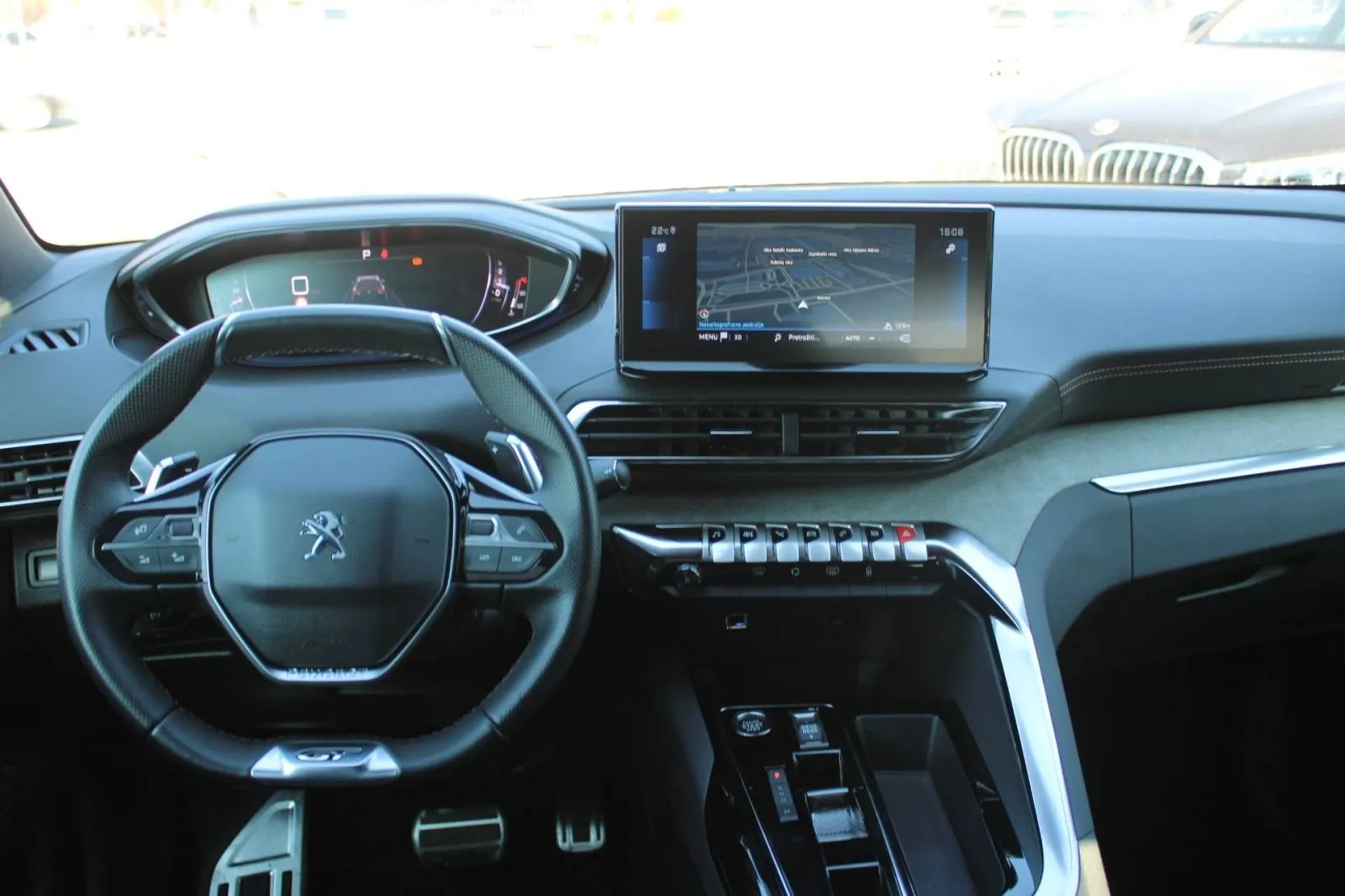 peugeot 5008 1.2 puretech gt line automatik 7 sjedala - slika 13