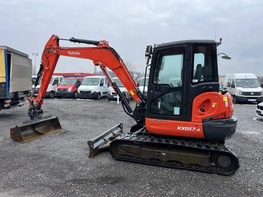 kubota kx057-4 - slika 9