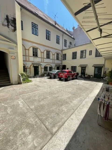 gornji grad, opatička, 3-soban, 60m2, 1.kat, parking u dvorištu (prodaja) - slika 12