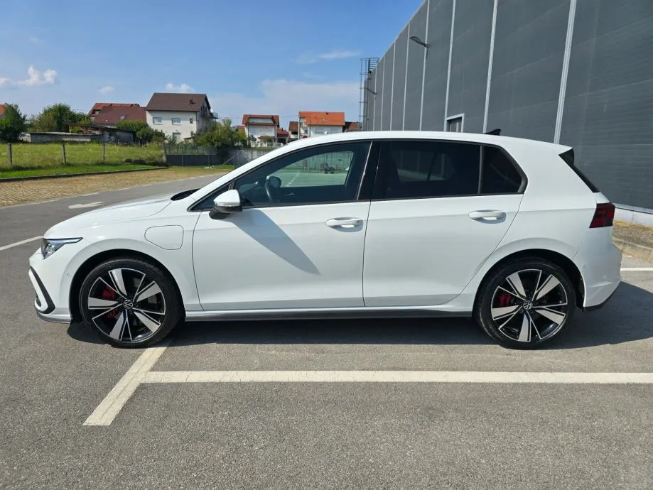 vw golf 8 gte automatik, led, virtual, ambi, acc, alu, reg. 09/26 - slika 8