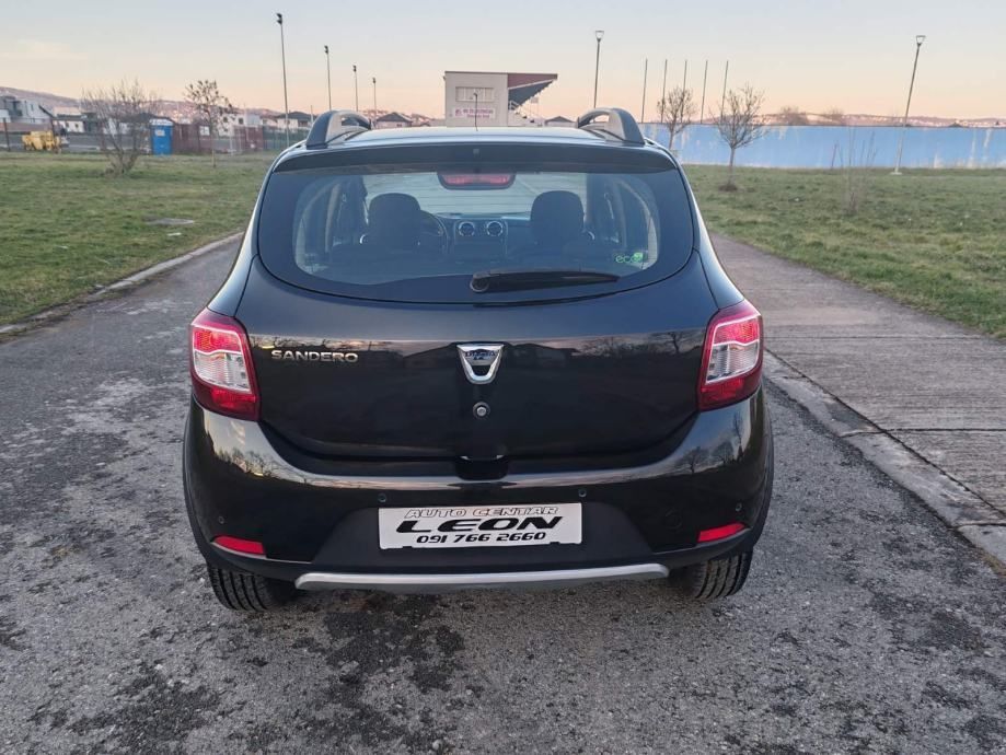 dacia sandero 0,9 tce 90,2014 god,99000 km,kartice - slika 5