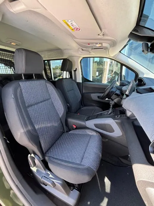 peugeot rifter l1 allure 130 - n1 - isporuka odmah - test vozilo!!! - slika 8
