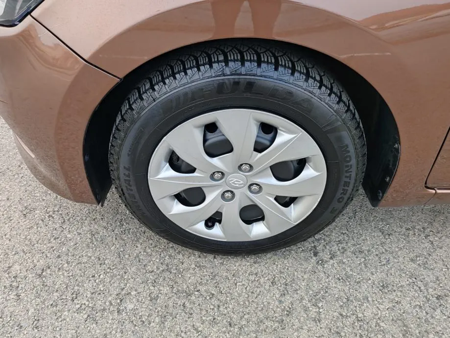 hyundai i20 , 162000 km, 2015 god, katice 24/36 rata - slika 7