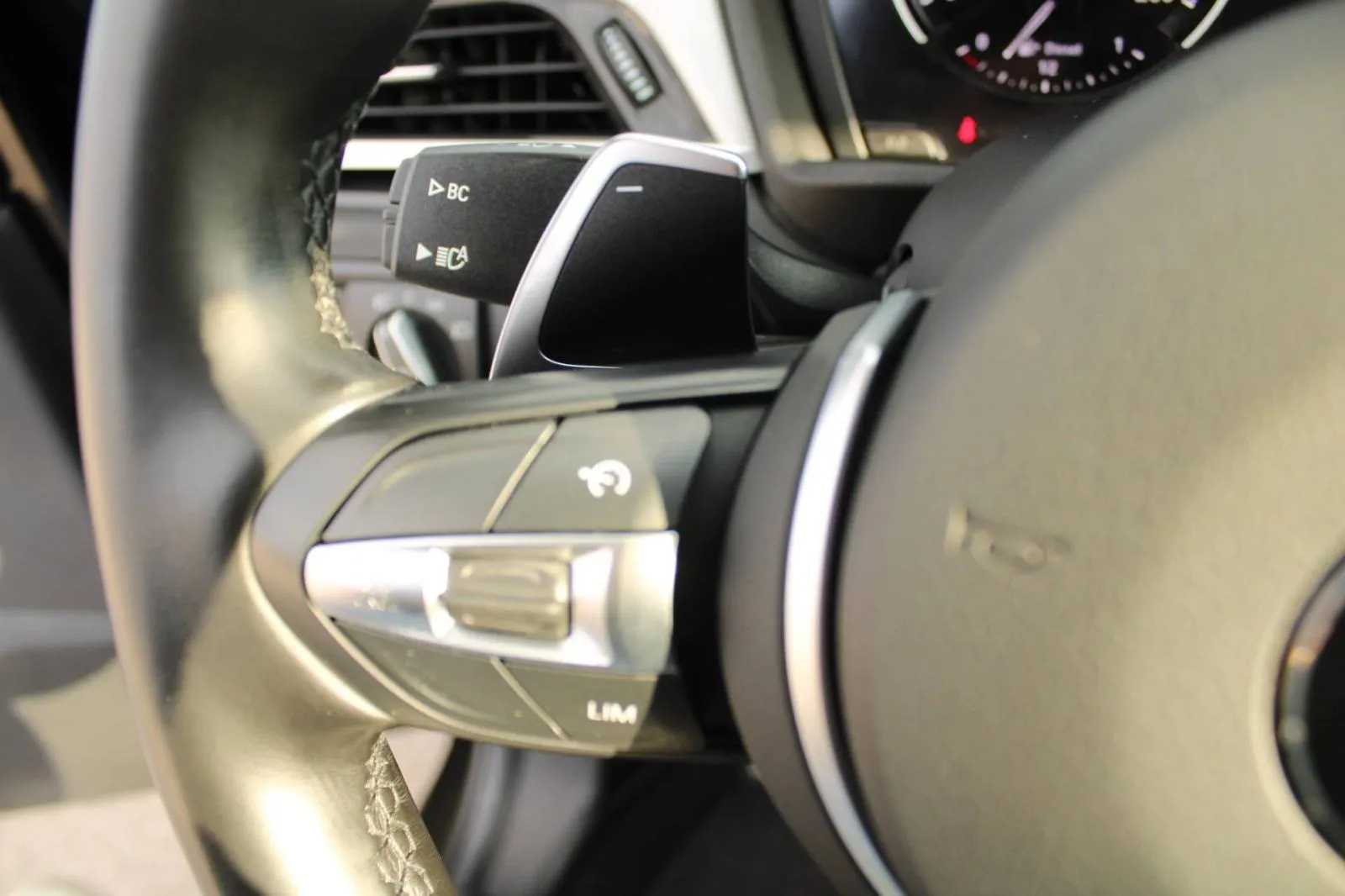 bmw x1 18d automatik ///m paket *led,navigacija,kamera* - slika 14