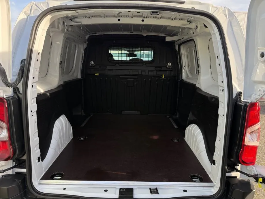 toyota proace city 1,5 d-4d 75 kw (102 ks) l1, 2024 god. - slika 10