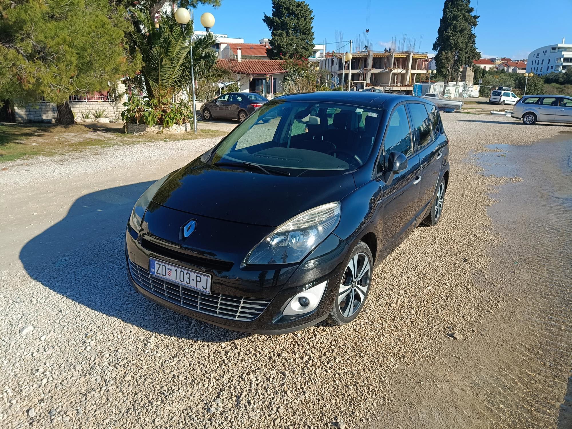 renault grand scenic 1,9 dci ,7 sjedala,klima,tempomat,bose ozvučenje - slika 3
